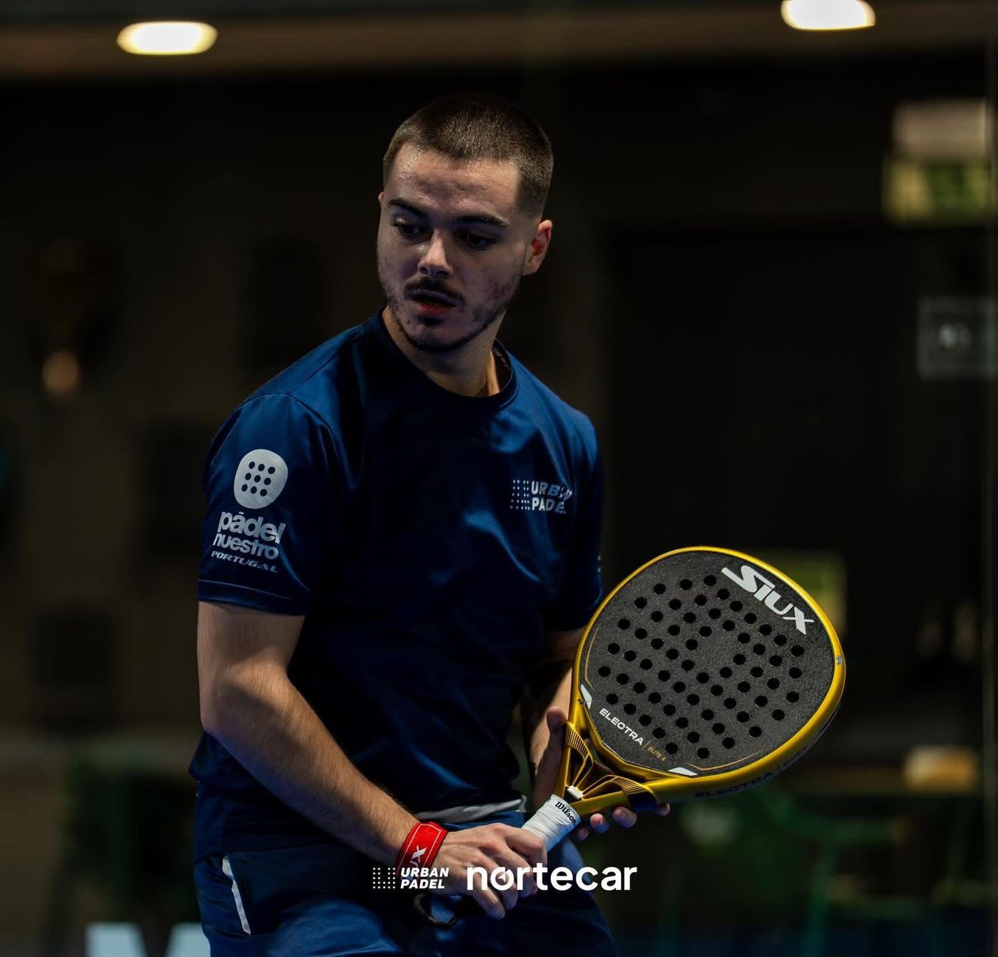 Jogador do Urban Padel em jogo